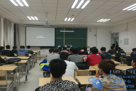 同学观影 计算机院 冯涛 摄