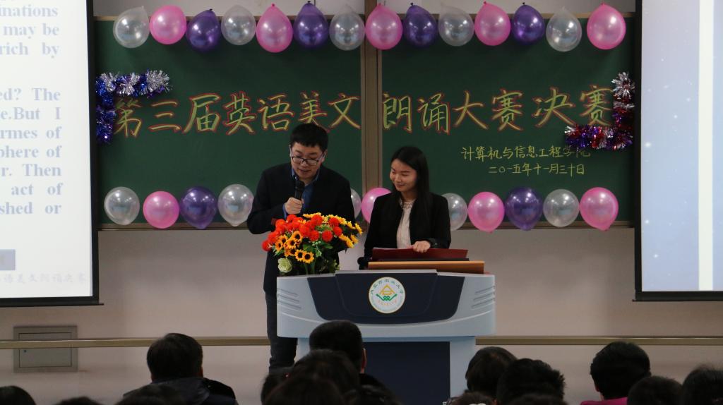 决赛现场 冯柏杨 摄
