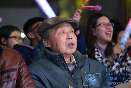 李宗信老师 计算机院 许珂 摄