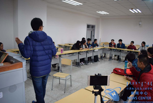 同学互动 计算机院 许珂 摄