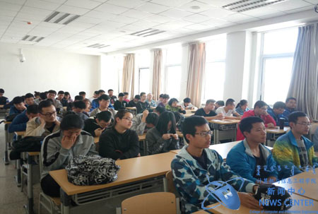 活动现场 计算机学院 冯涛 摄