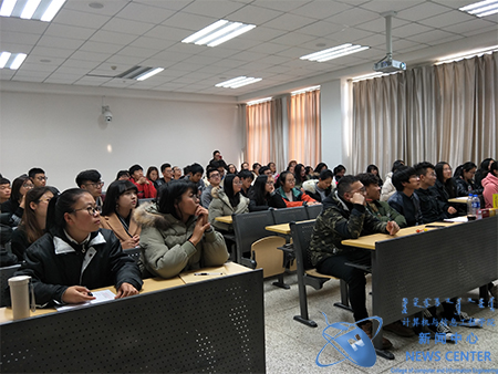 同学们认真听讲 计算机学院 崔鑫瑶 摄