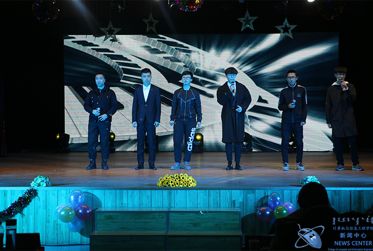 舍歌表演 计算机学院 姜禄 摄